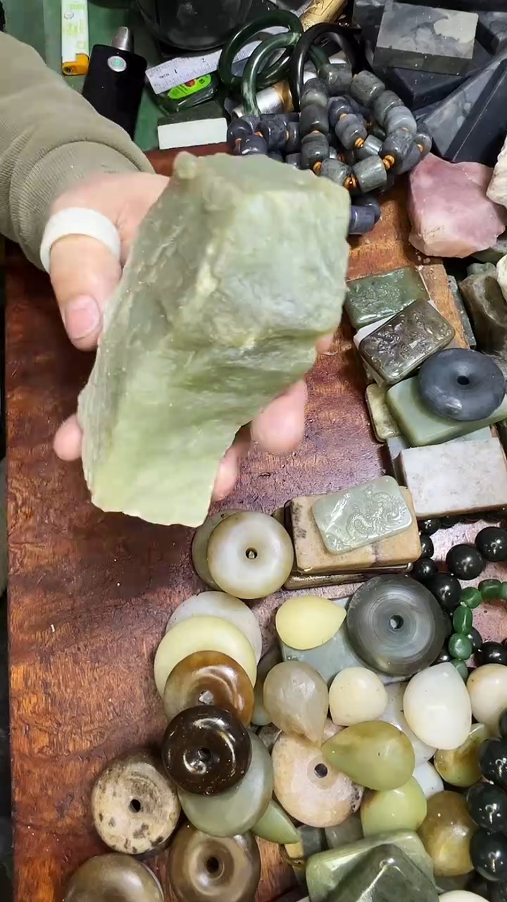 未镶嵌和田玉珠宝半成品1