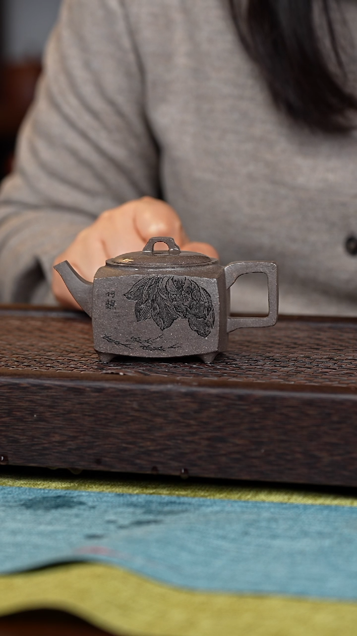 【闪购商品】紫砂茶壶砂四方180毫升