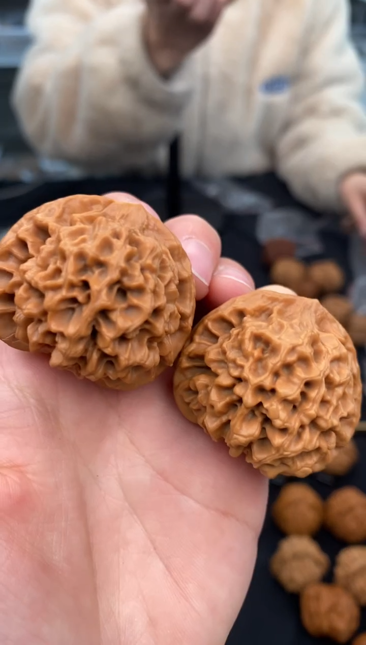 【闪购商品】文玩核桃把件秦闷39-t152