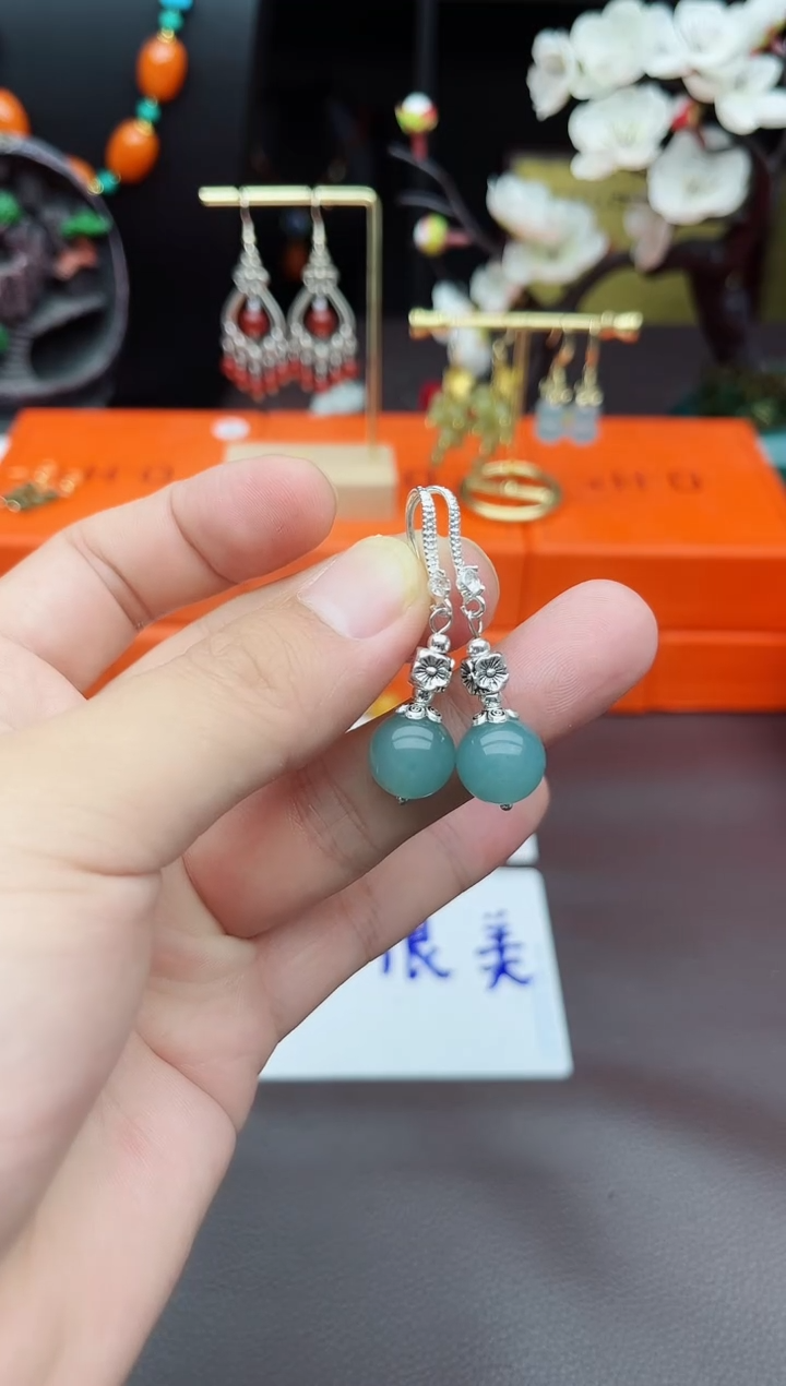 石英质玉（天山翠）未镶嵌耳饰C65