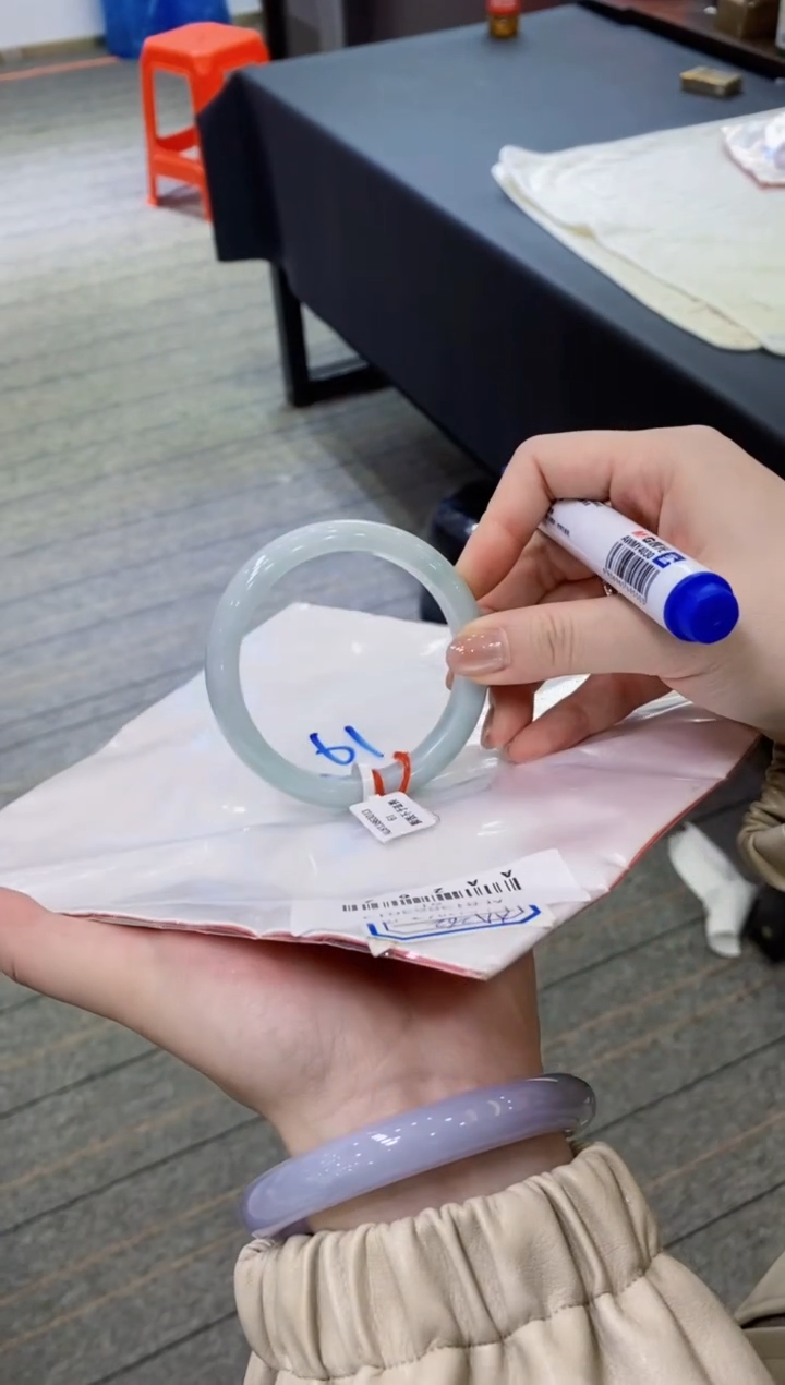 【闪购商品】翡翠手镯未镶嵌11111111111