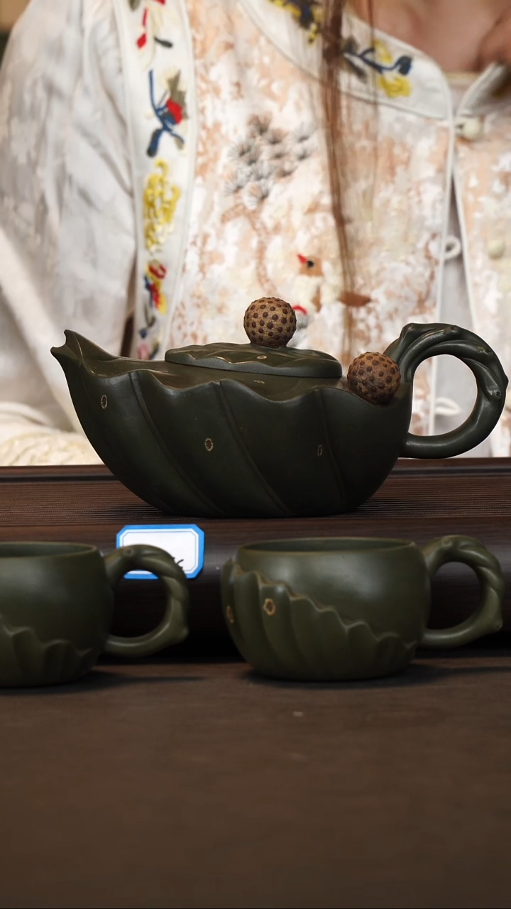 茶壶紫砂【蒋兴仁】绿泥荔枝套组   