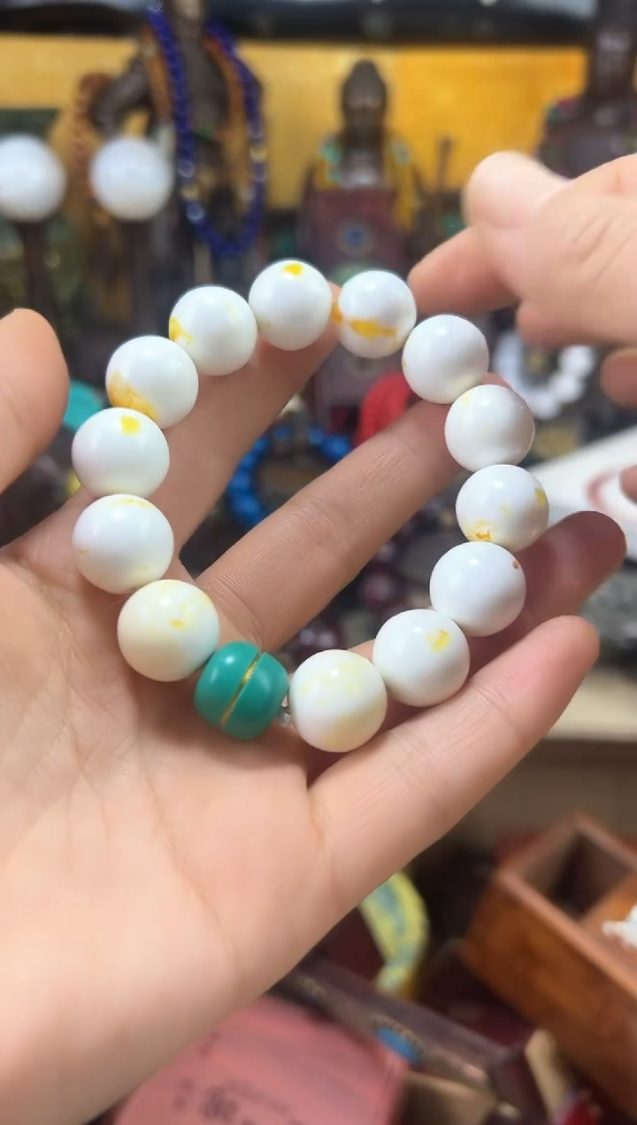 【闪购商品】蜜蜡手链未镶嵌猪妹精品专属链接