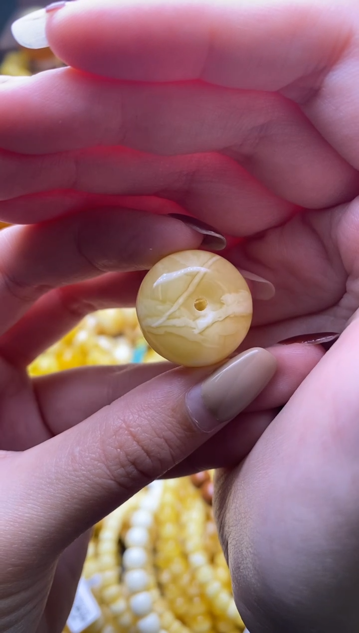【闪购商品】琥珀裸石未镶嵌大小姐珠宝124