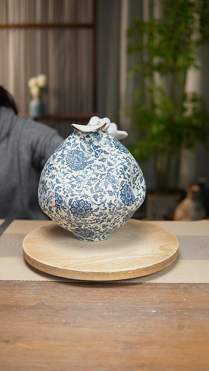 【闪购商品】陶瓷 花器青花瓷缠枝莲大肚