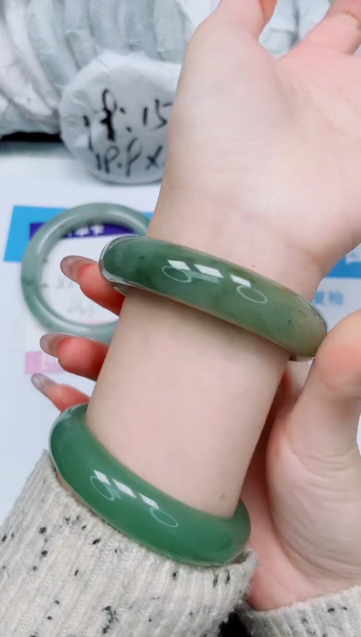 【闪购商品】石英质玉手镯未镶嵌92