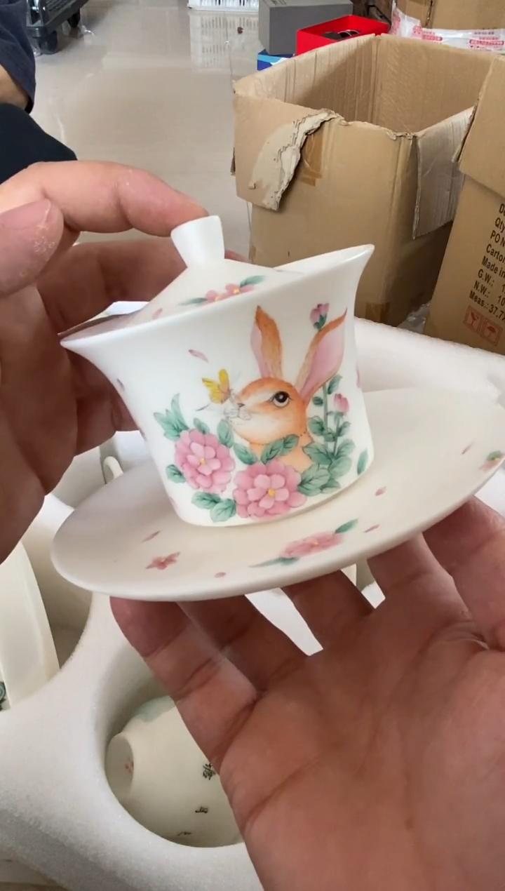 无运费险有瑕疵的摄影的产品有使用过的痕迹有点脏介意勿拍