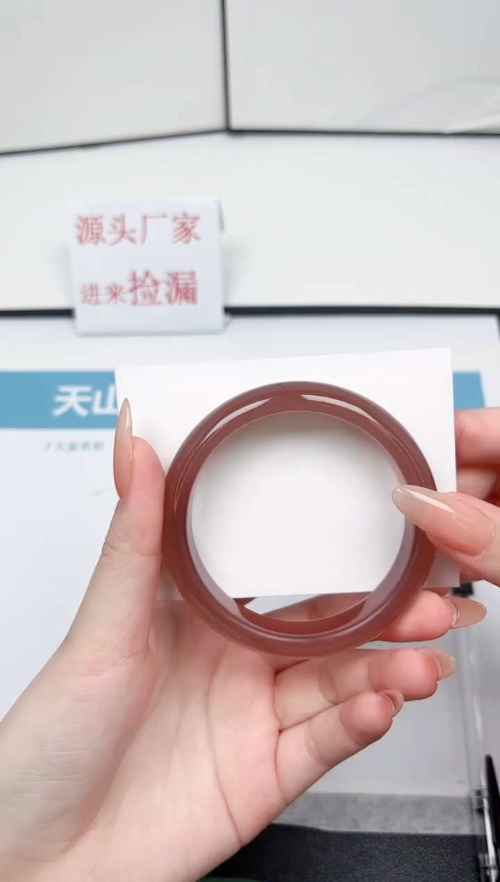 【闪购商品】石英质玉手镯未镶嵌11-57.4