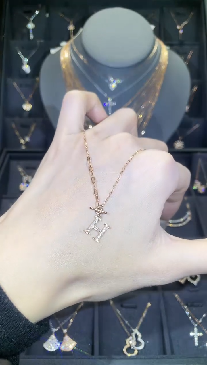 【闪购商品】钻石套链18K金镶嵌18K金玫 多人 字母H