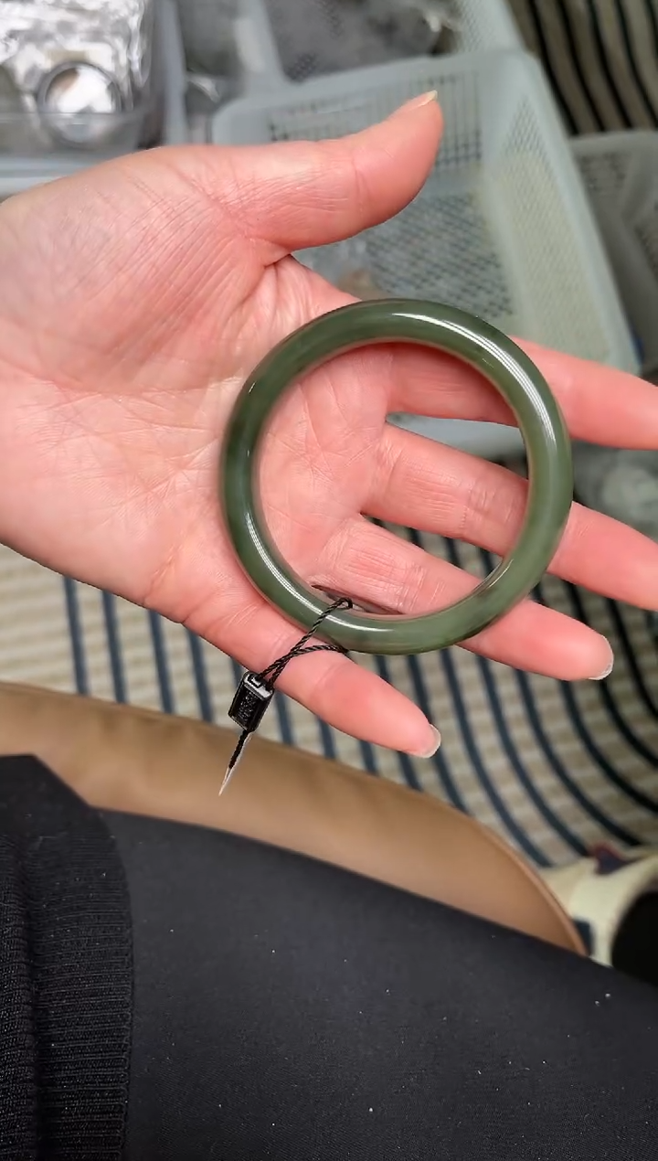 【闪购商品】和田玉手镯未镶嵌圈口58  V-12