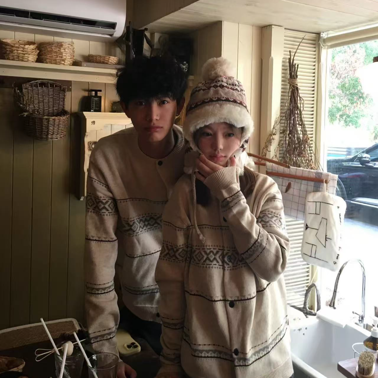 GT82 费尔岛氛围感提花肌理仿针织开衫毛衣