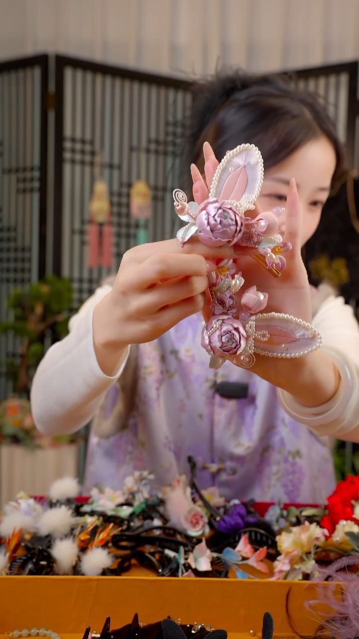 织绣焱*非遗苏绣绒花饰品