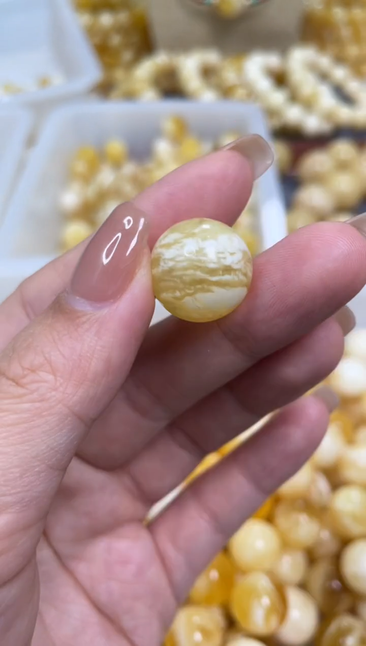 【闪购商品】琥珀颈饰未镶嵌原矿俄料蜜蜡圆珠