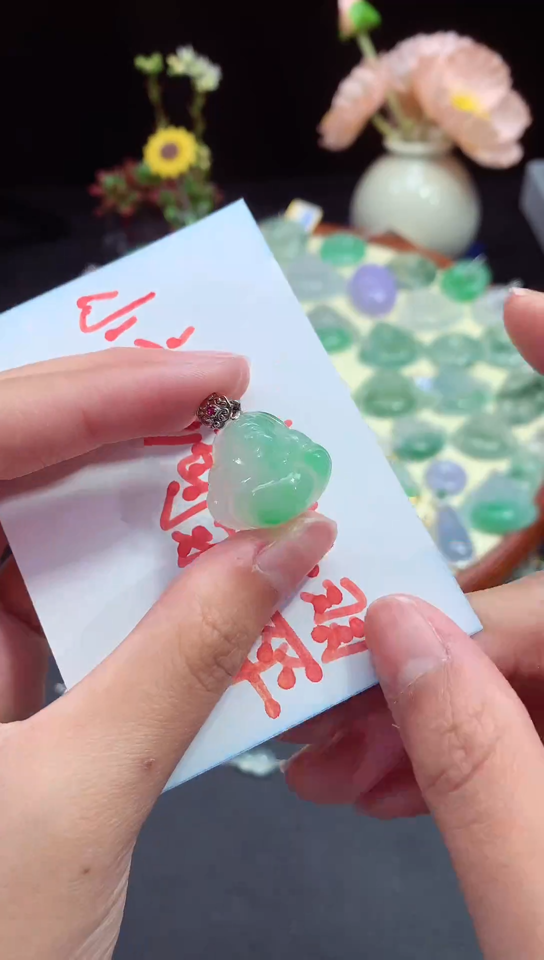 翡翠未镶嵌颈饰佛公