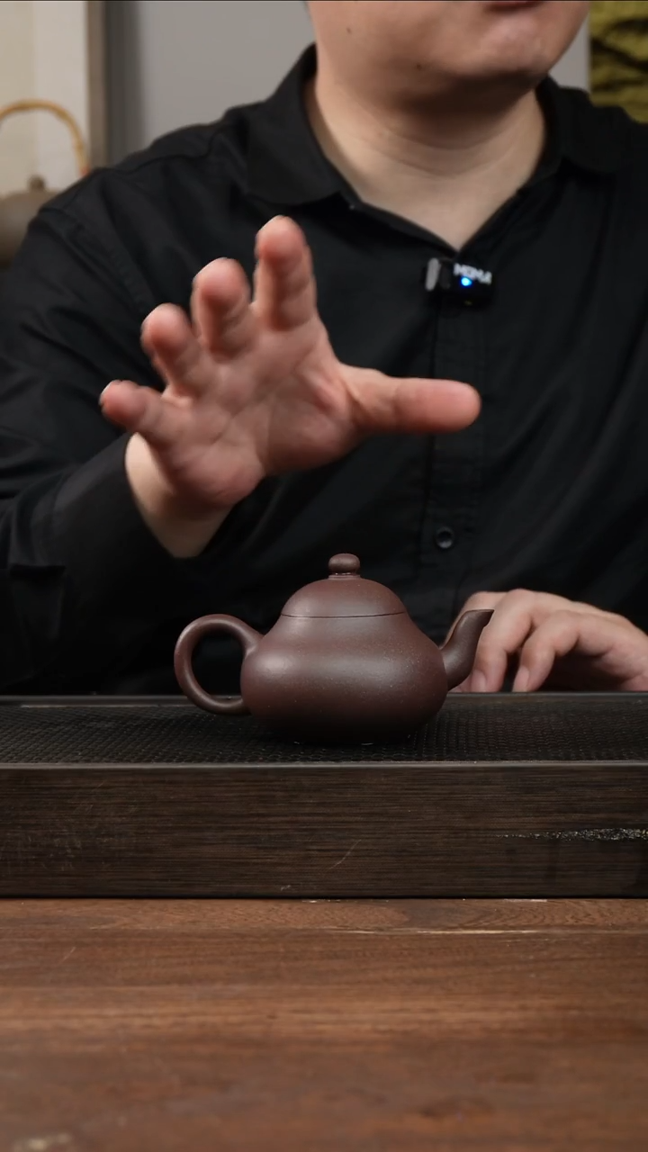 茶杯紫砂巨**脑紫泥梨形      150CC  