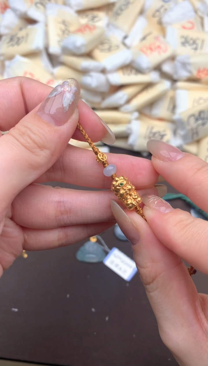 【闪购商品】翡翠挂件未镶嵌— 