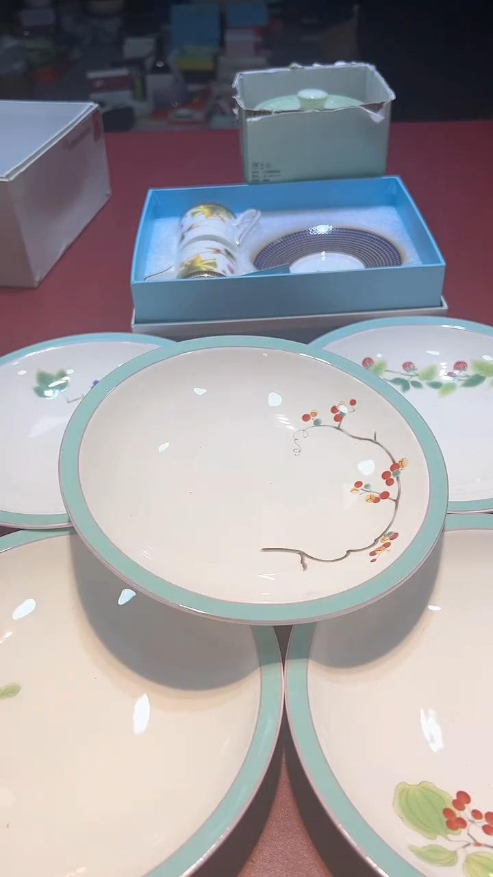 【闪购商品】瓷片锅碗瓢盆一件不剩