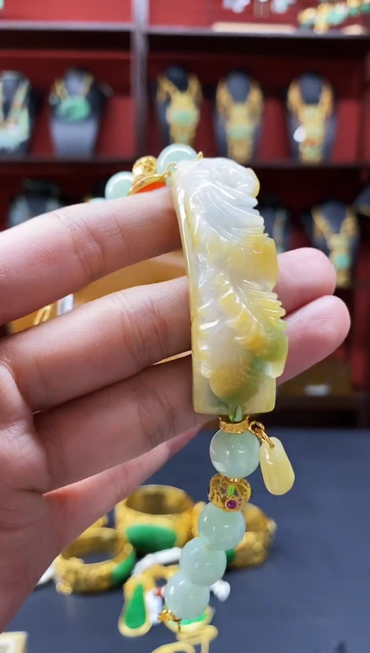 颈饰未镶嵌翡翠手牌
