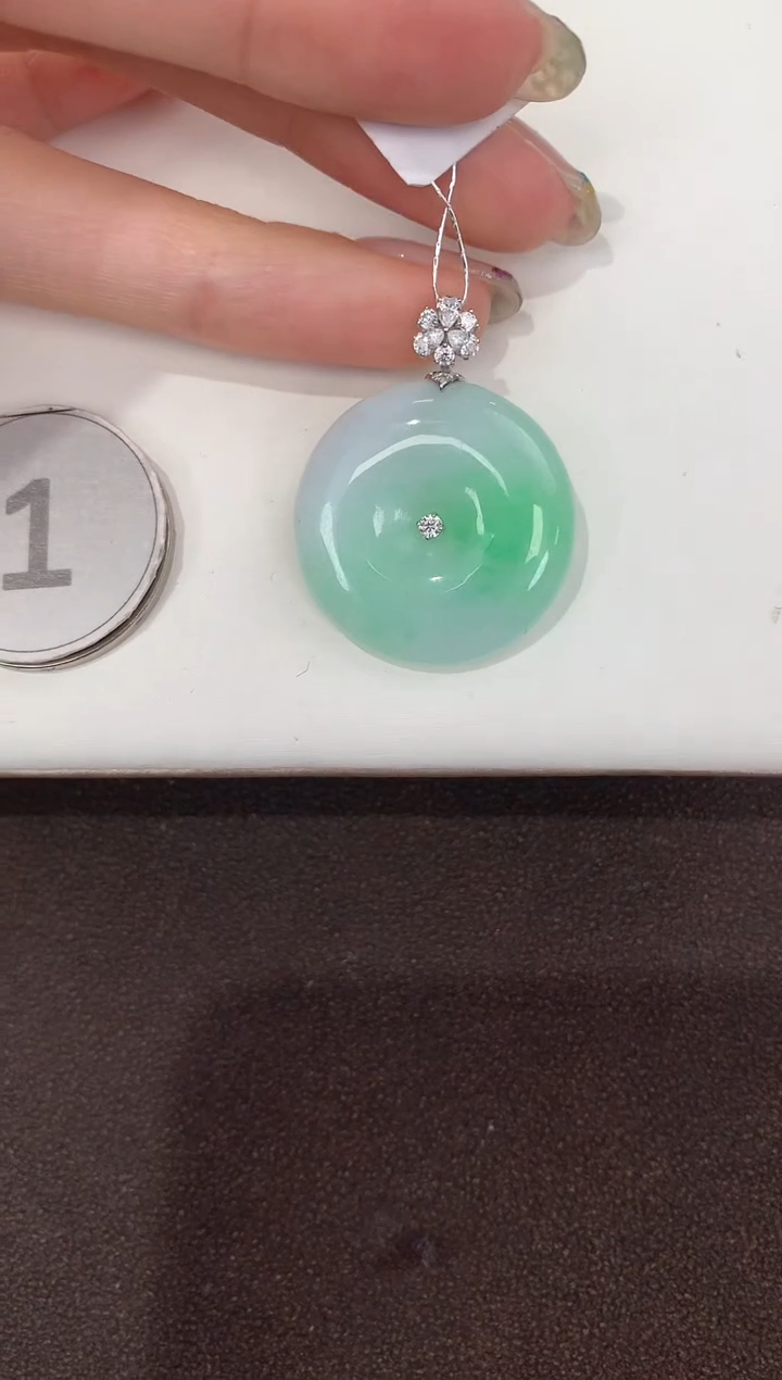 颈饰18K金镶嵌翡翠天然缅甸A货翡翠