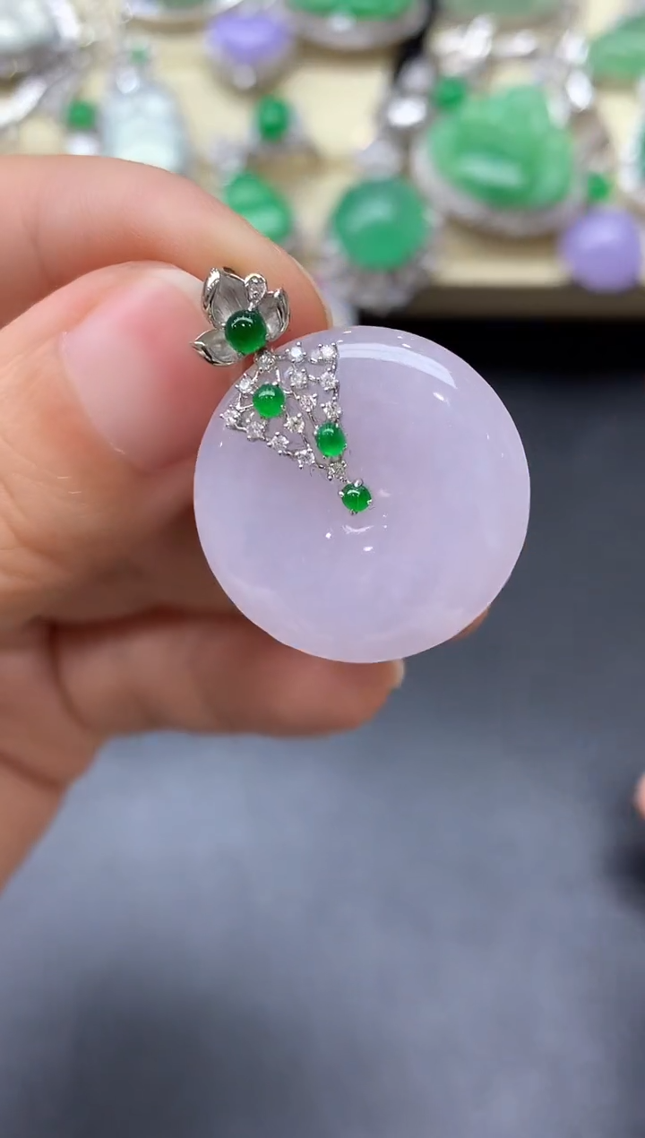 颈饰18K金镶嵌翡翠525-中国好珍宝