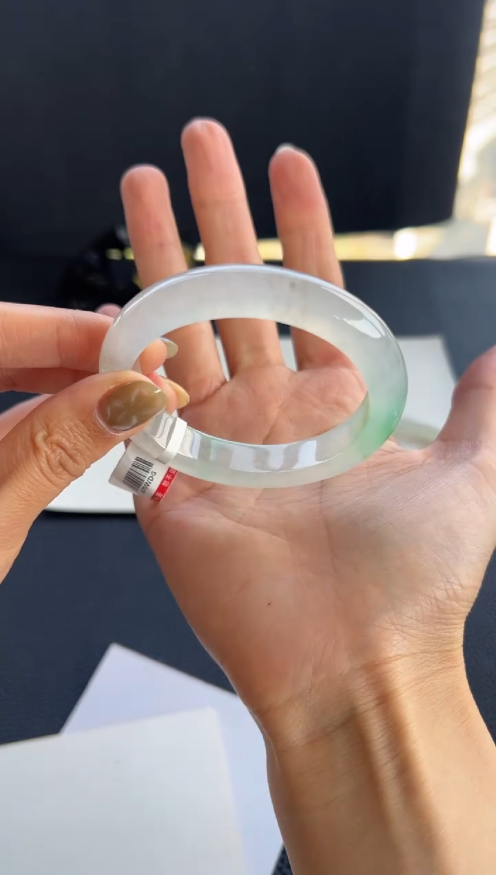 【闪购商品】翡翠手镯未镶嵌53号54.5*48.1*12*8