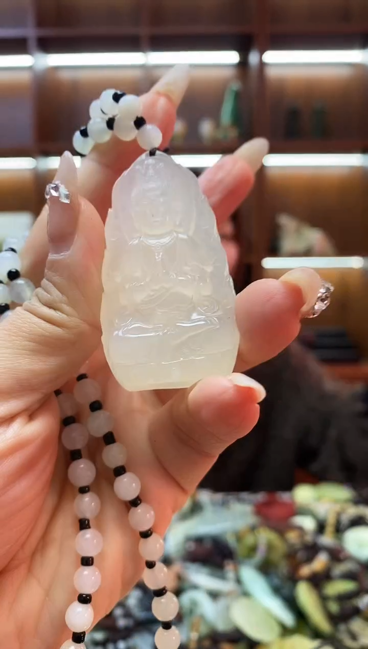 未镶嵌岫玉吊坠   