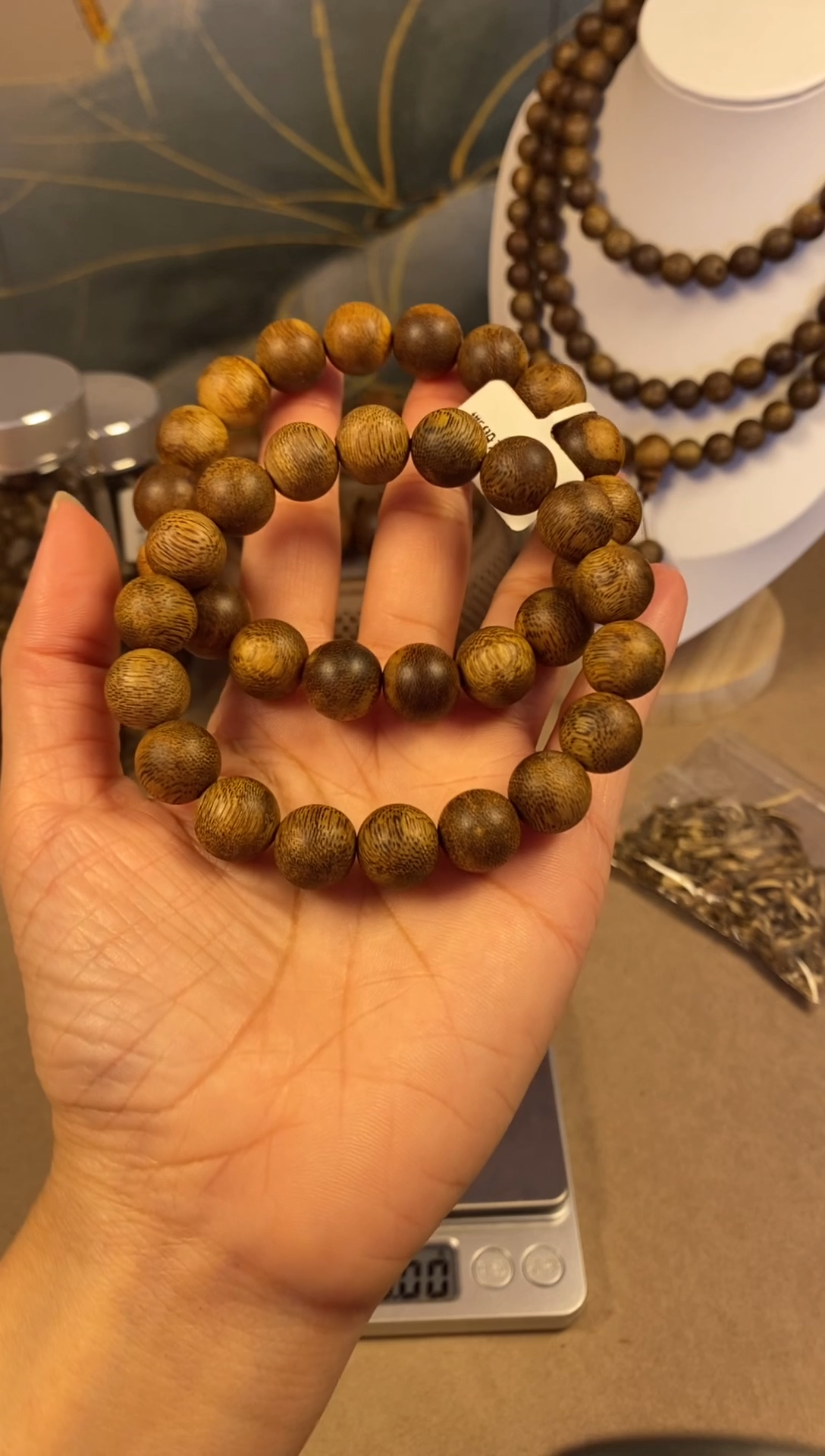 沉香沉香碎屑1.4乌深圆叶老料子11克