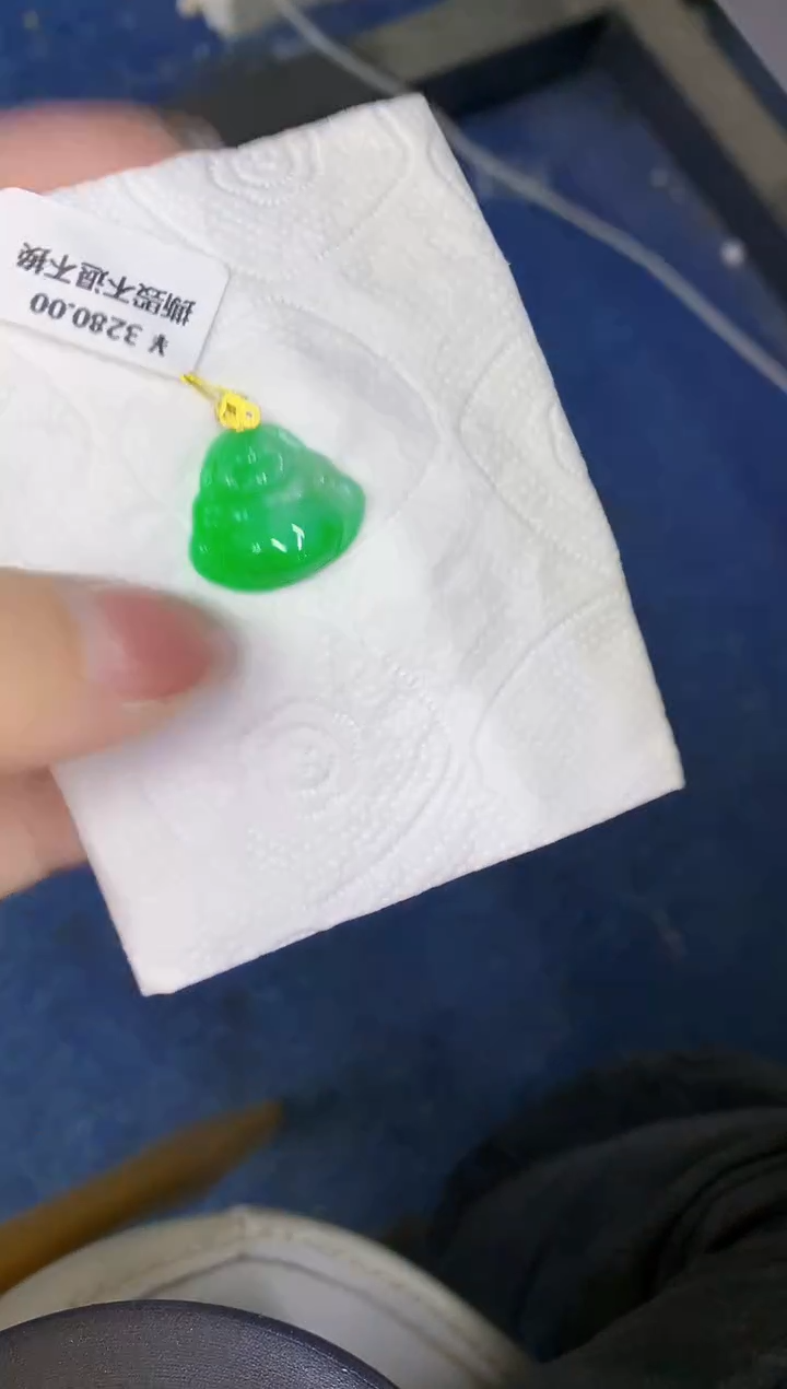 颈饰18K金镶嵌翡翠缅甸天然翡翠a货