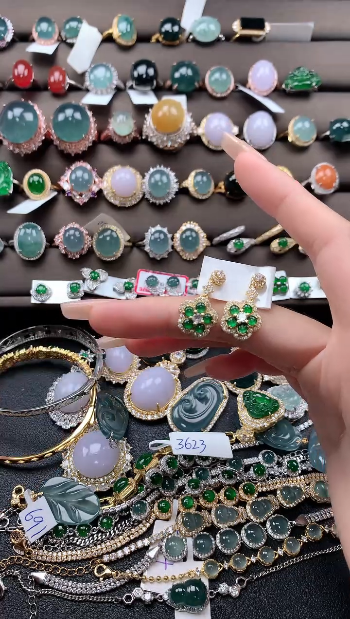 【闪购商品】翡翠戒指银S925镶嵌423432