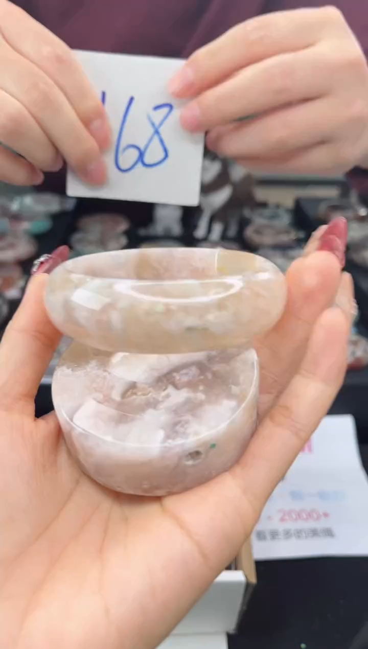 【闪购商品】石英质玉手镯未镶嵌62圈口（赠品镯心）1641578