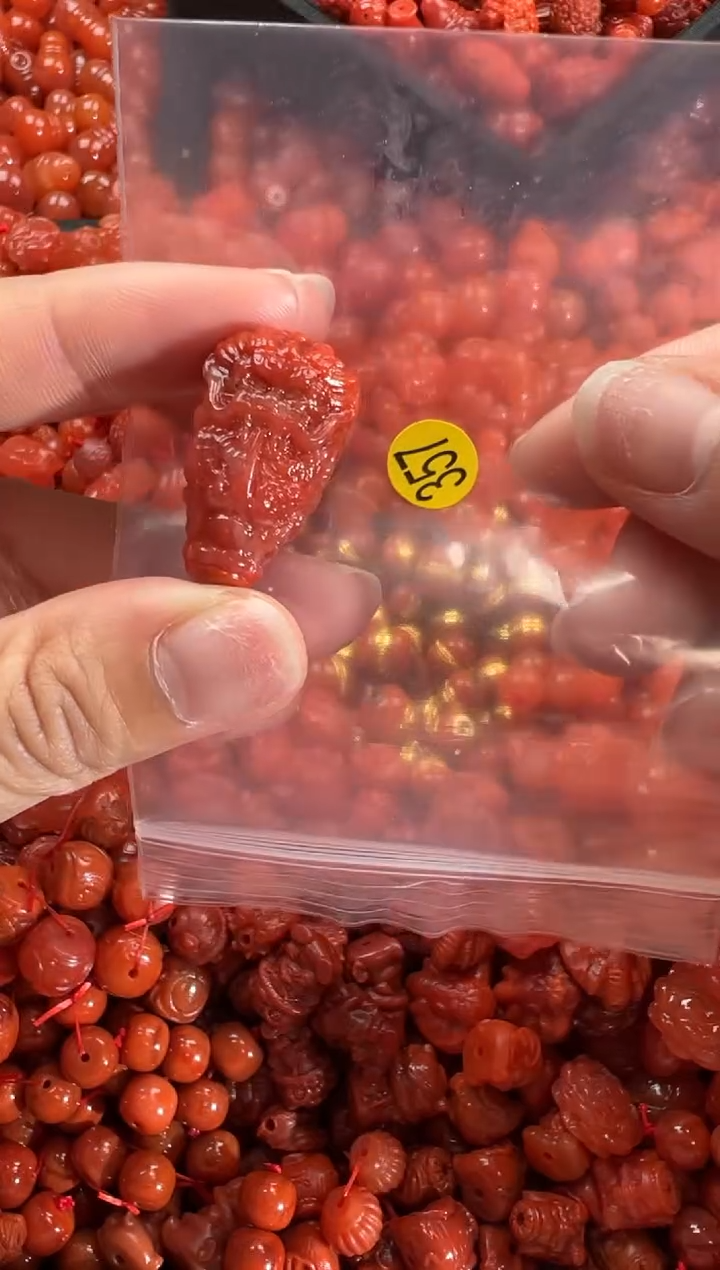 【闪购商品】南红玛瑙颈饰未镶嵌1