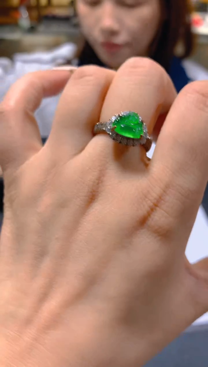 未镶嵌戒指翡翠多样性发一