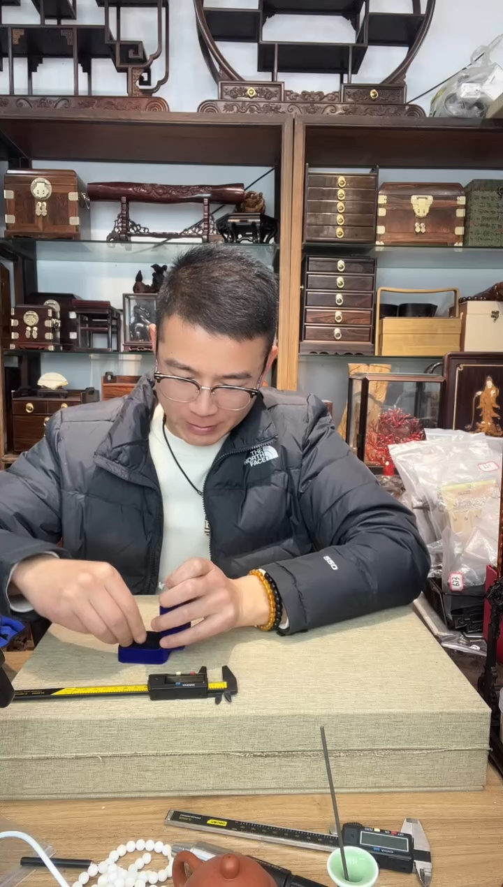 I****u220所见即所得  花耳钉一对