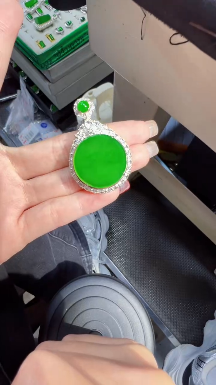 【闪购商品】定制翡翠未镶嵌无事牌1