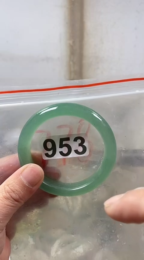 【闪购商品】石英质玉手镯未镶嵌60