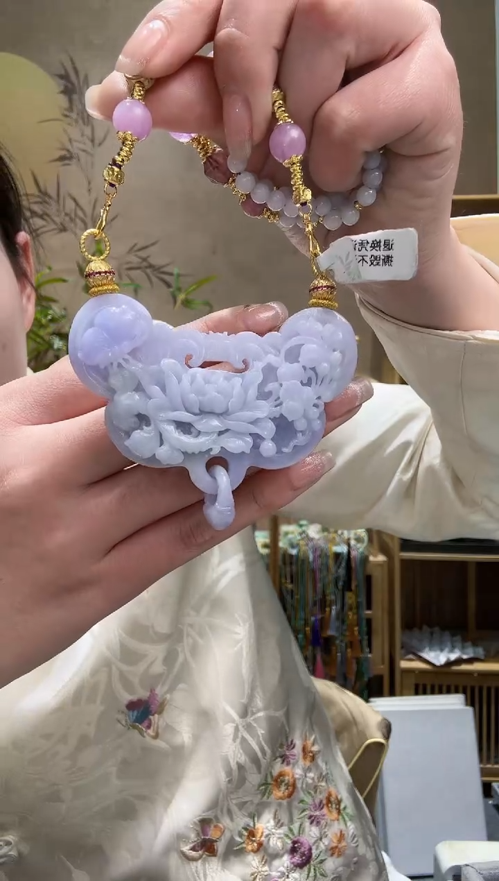 【闪购商品】翡翠颈饰未镶嵌吊坠