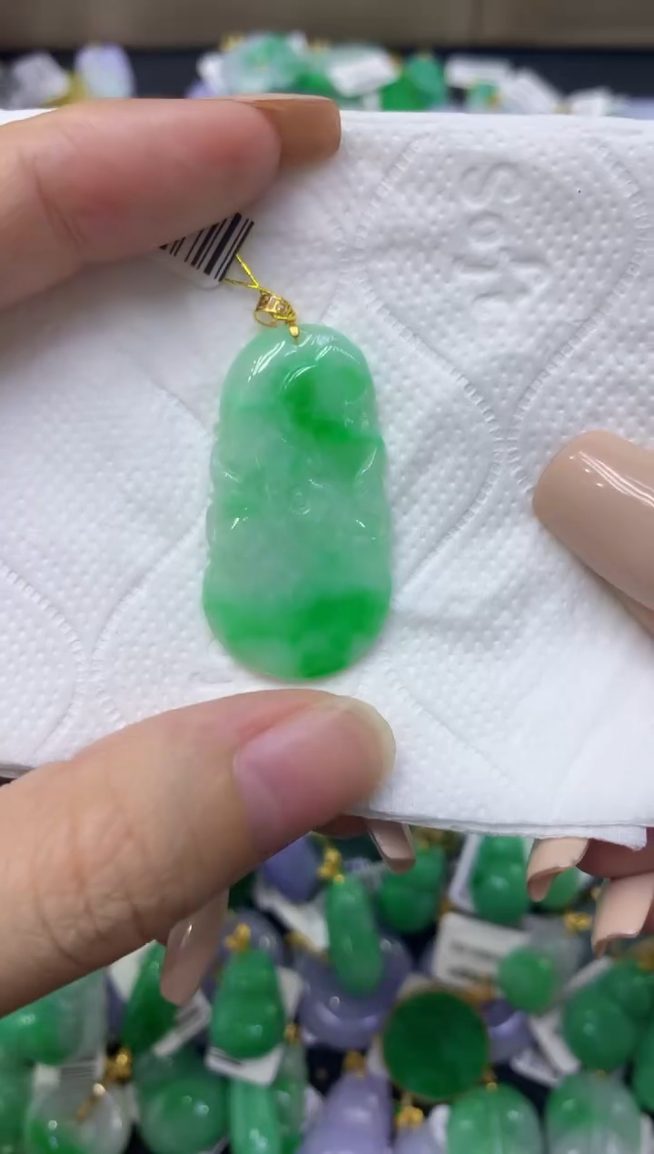 颈饰18K金镶嵌翡翠天然缅甸翡翠A货