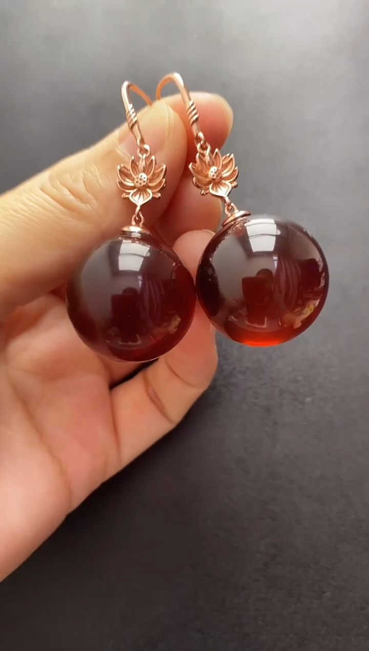 裸石琥珀未镶嵌耳坠