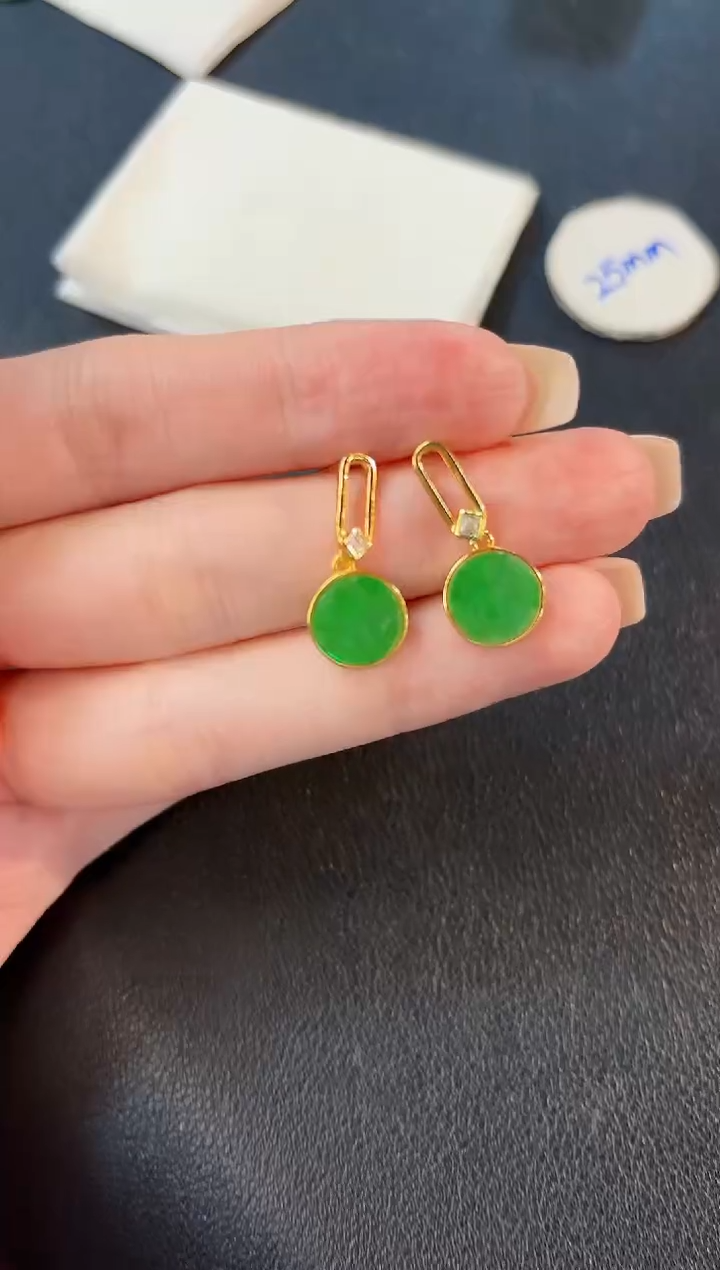 翡翠未镶嵌耳饰缅料A货/多样性发货/一件