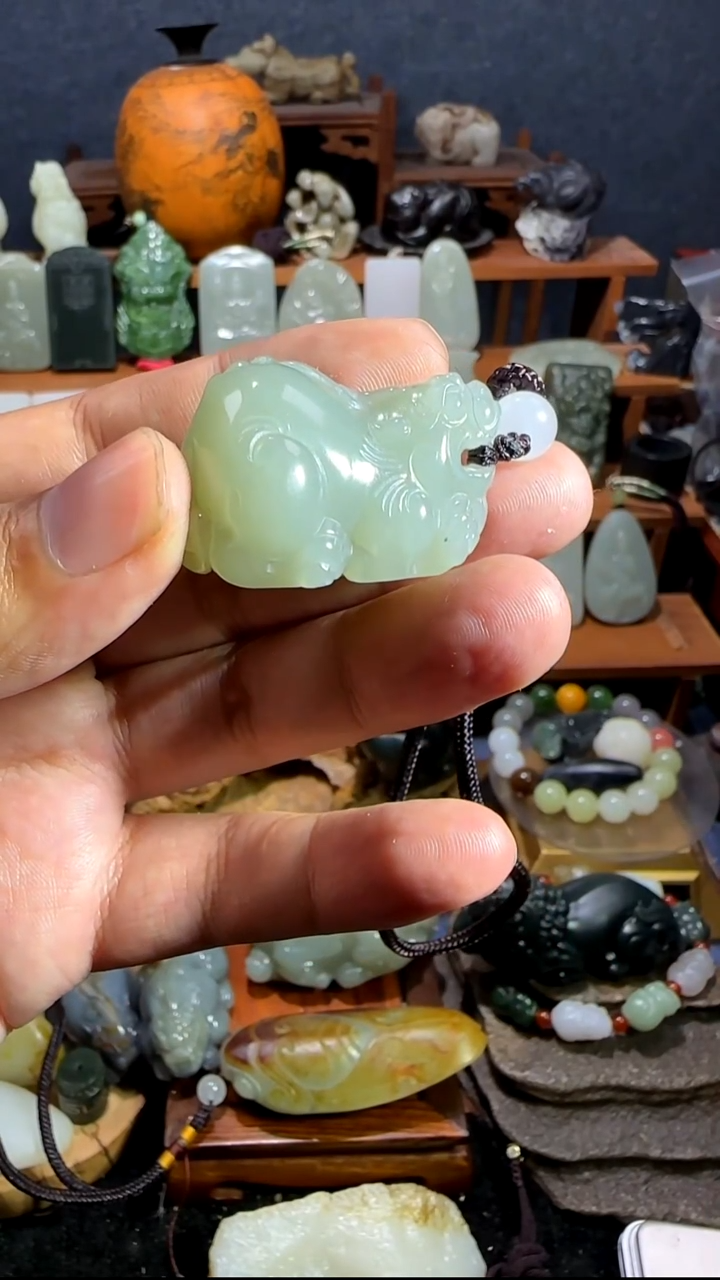 颈饰未镶嵌和田玉1