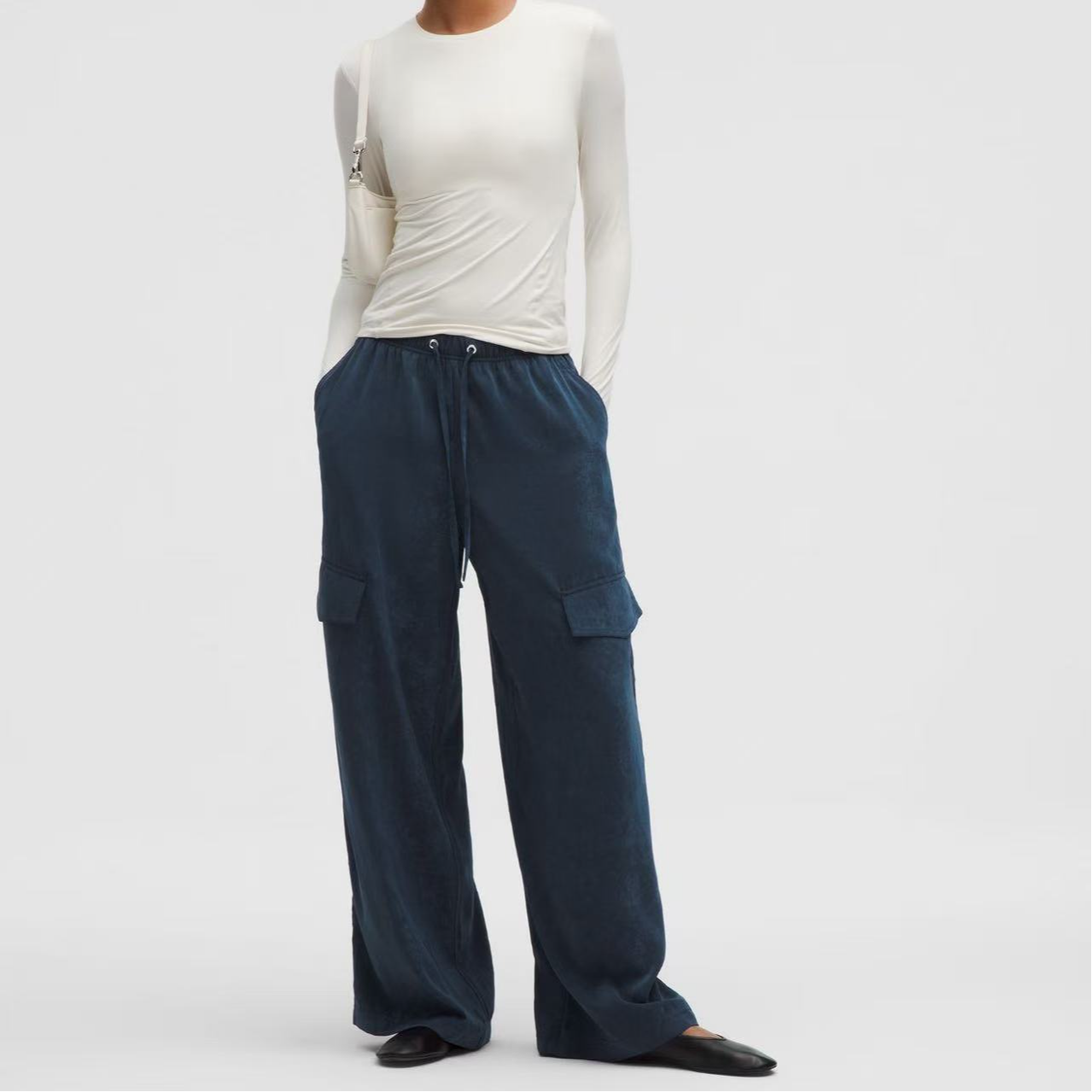 lululemon Matte Satin Cargo Pant女士哑光缎面宽松中腰工装长裤