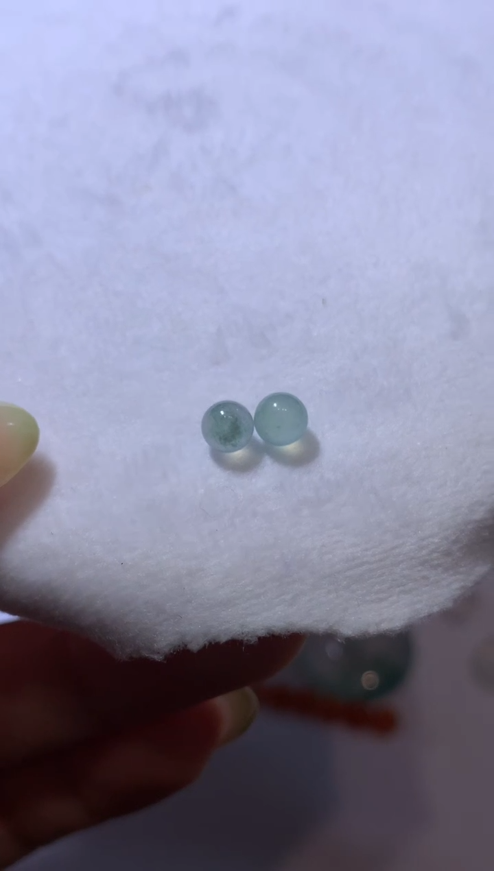 【闪购商品】定制翡翠未镶嵌4.9珠子180+18