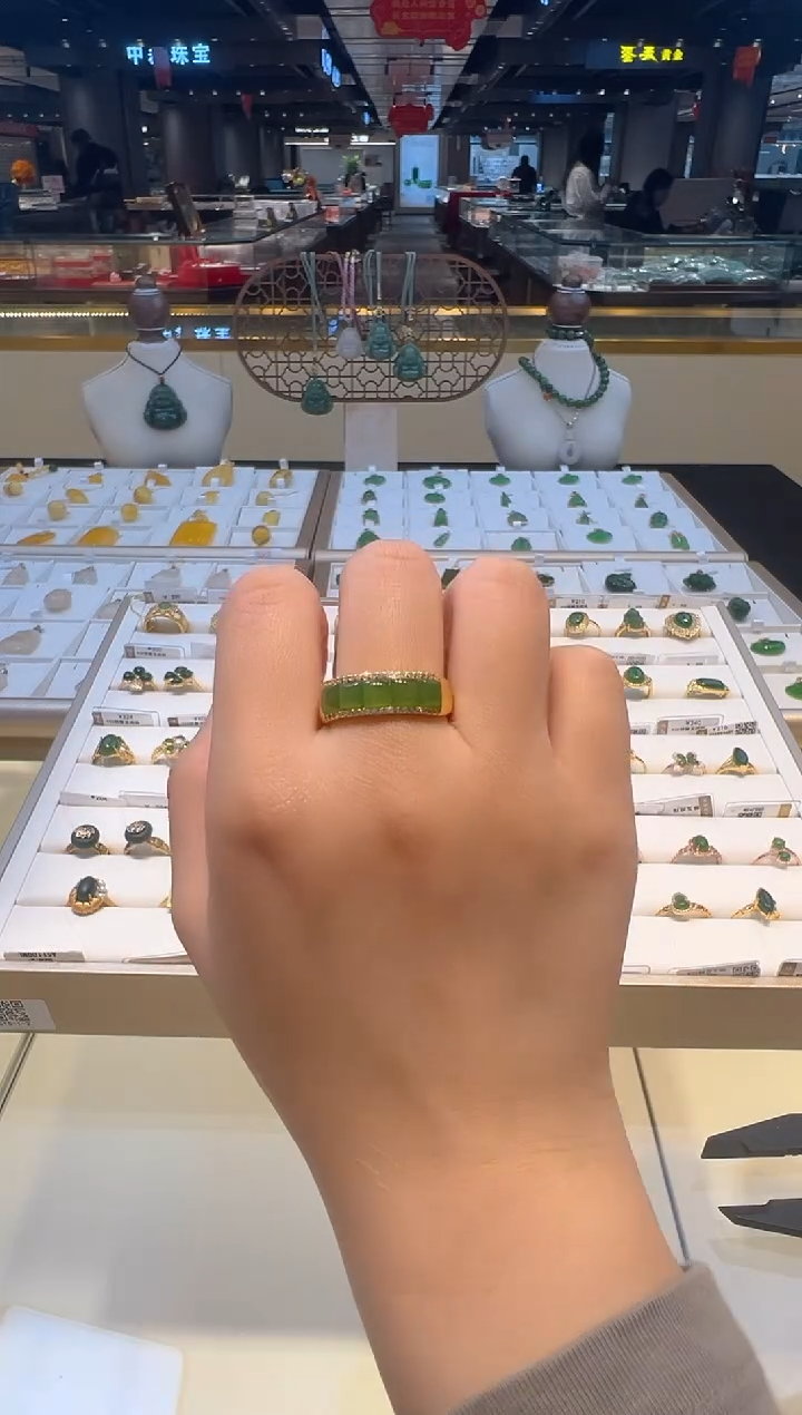 【闪购商品】和田玉戒指银S925镶嵌41