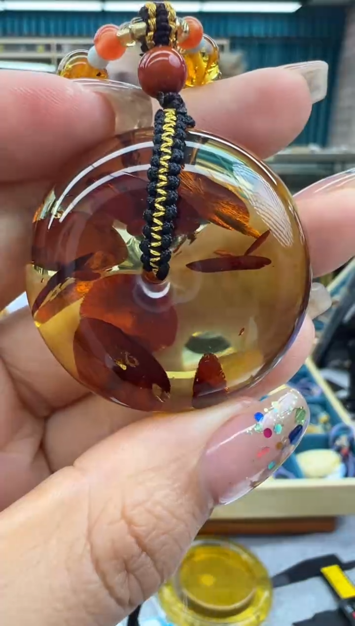 未镶嵌颈饰琥珀66秒拍号