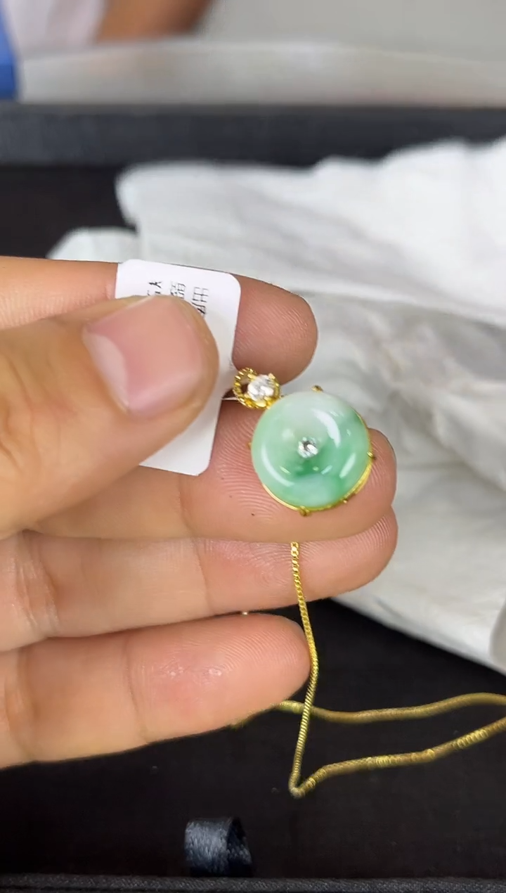 颈饰未镶嵌翡翠天然A货翡翠