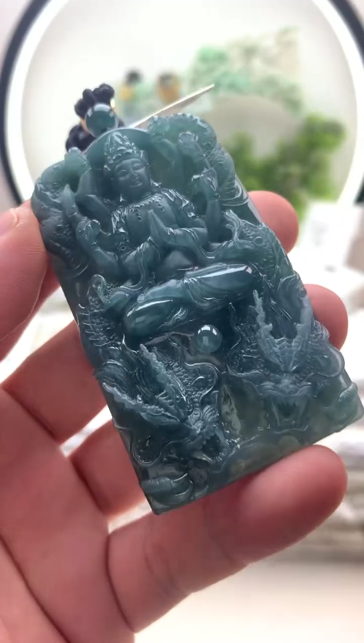 颈饰未镶嵌翡翠千手观音