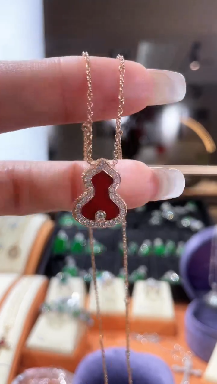 【闪购商品】钻石颈饰18K金镶嵌项链