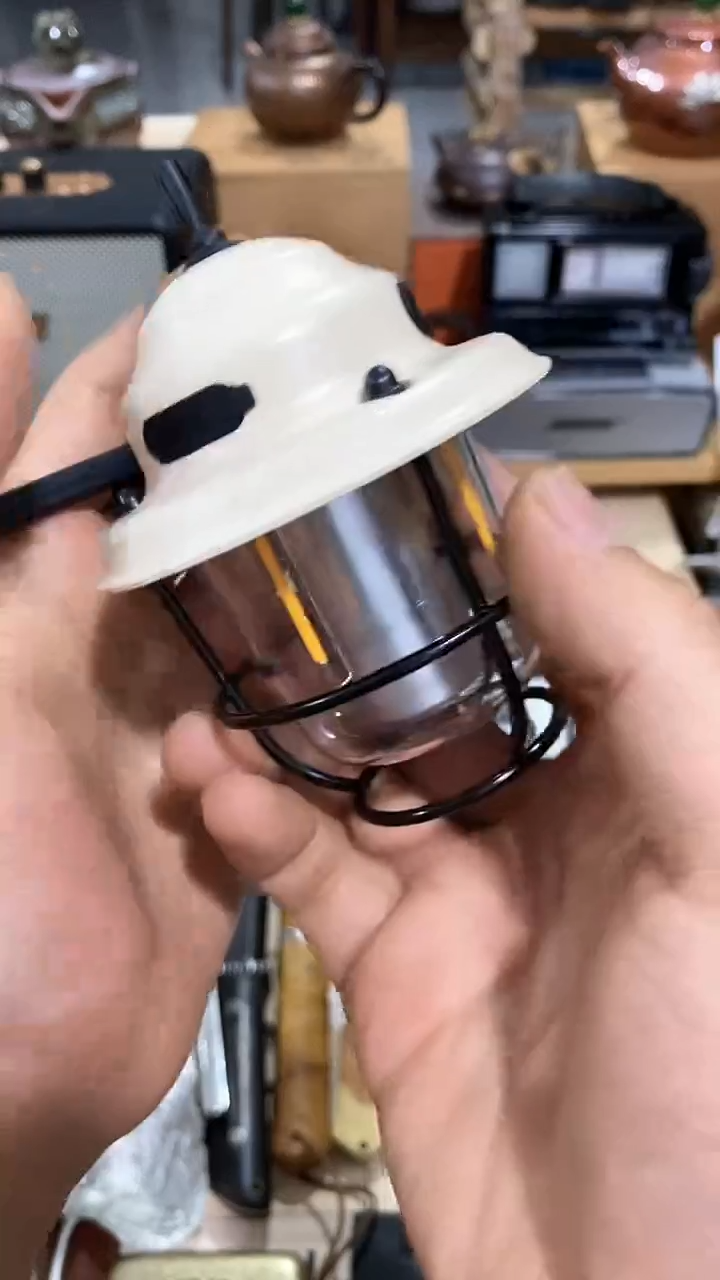 瓷片闪购商品  如图所示