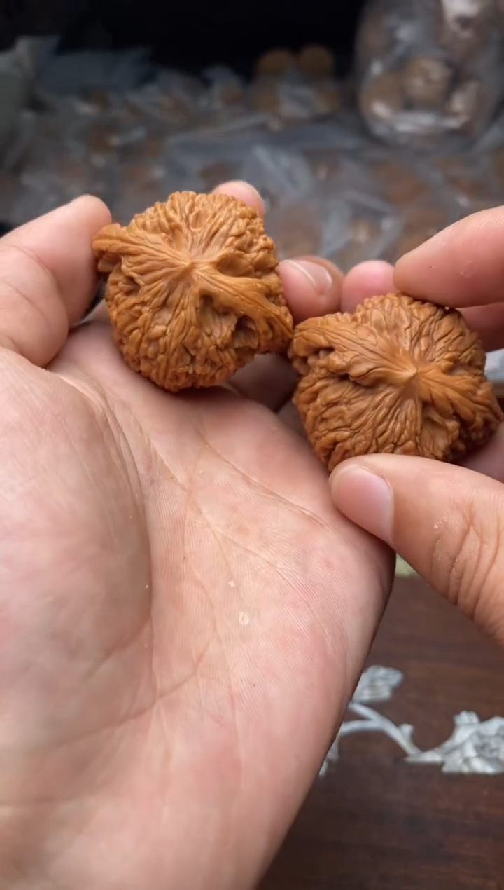 【闪购商品】文玩核桃把件A159号43尺南疆石