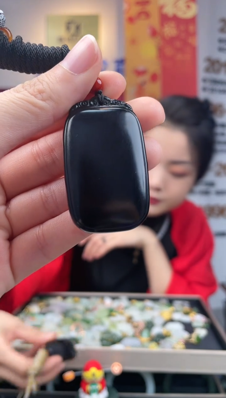 【闪购商品】和田玉颈饰未镶嵌墨玉无事牌吊坠多样性发一件